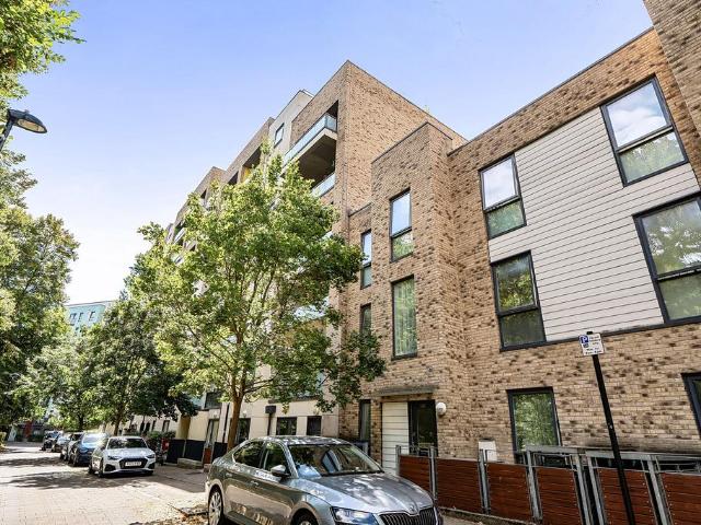 Wyatt Court, All Saints Road, London. 3 bed flat to rent £3,750 pcm £865 pw