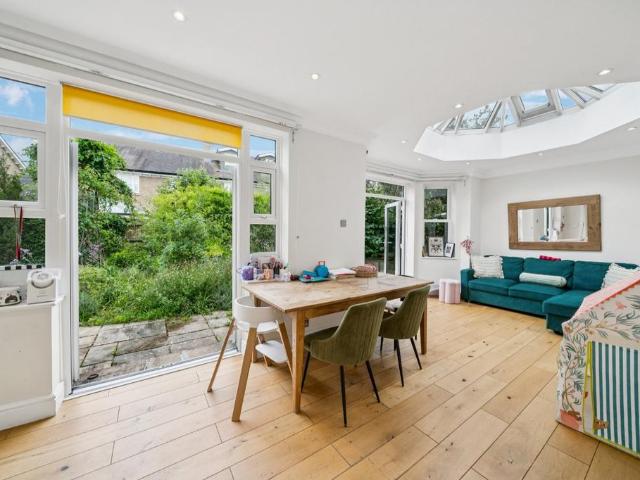 Wyatt Drive, Barnes, London, SW13 5 bed semi detached house to rent £7,500 pcm £1,731 pw