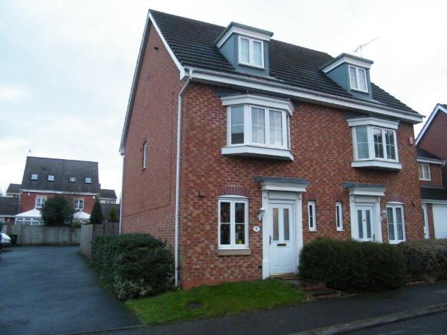 Wycherley Way, Cradley Heath, B64 3 bed townhouse to rent £1,300 pcm £300 pw