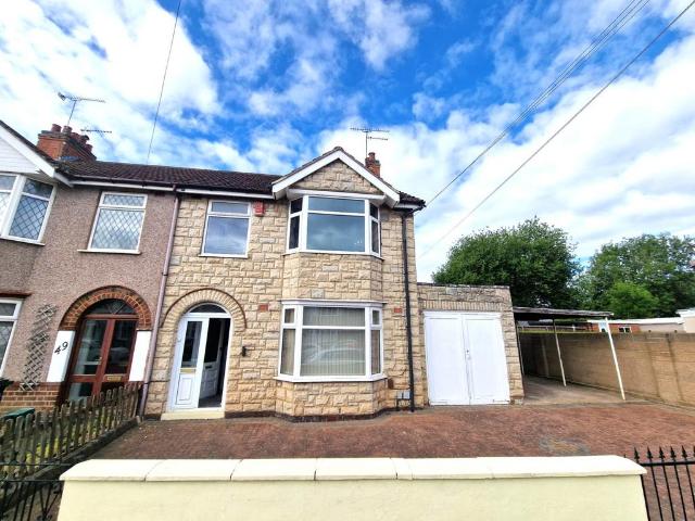 Wycliffe Road West, Wyken, CV2 3 bed semi detached house to rent £1,350 pcm £312 pw