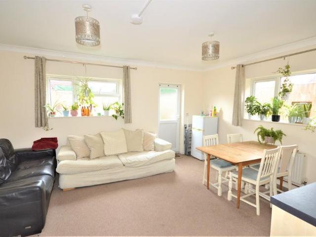 Wycliffe Road, Winton 5 bed semi detached house to rent £2,900 pcm £669 pw