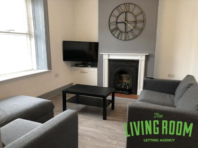 Wyeverne Road, Cathays, Cardiff 5 bed house to rent £3,350 pcm £773 pw