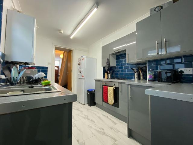 Wyeverne Road, Cathays CF24, 4 bed terraced house to rent, £2,200 pcm | PrimeLocation
