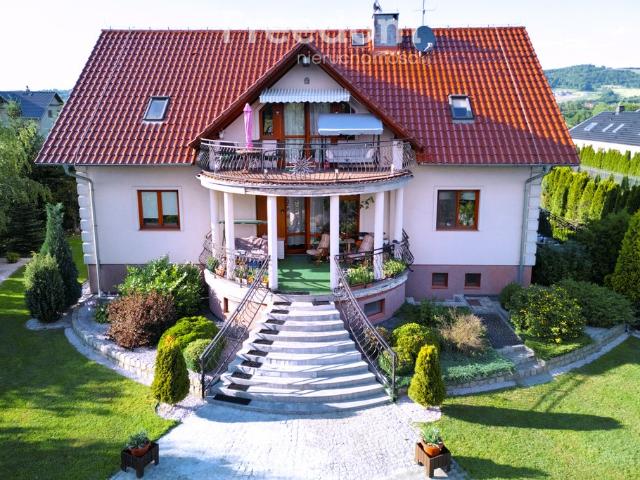 Wyjątkowe 106 m2 z garażem i ogrodem w Jeżowie Sudeckim