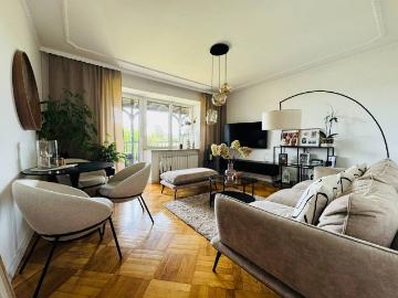 Wyjątkowy dom 240 m2 z garażami i ogrodem w Boguchwale
