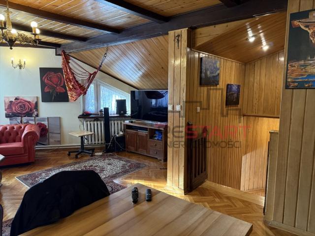 Wyjątkowy dom 418 m² z dwoma segmentami i stolarnią
