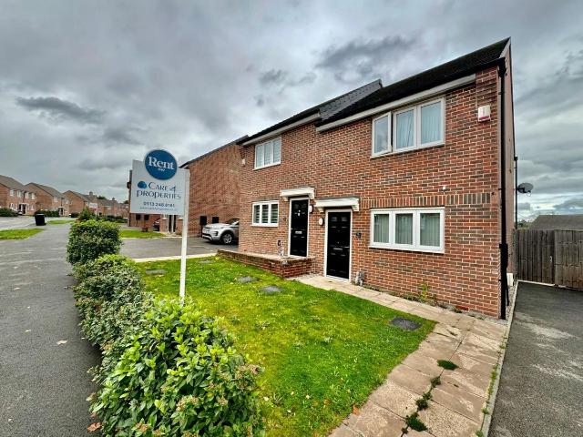 Wykebeck Mount, Leeds, West Yorkshire LS9, 2 bed semi detached house to rent, £1,000 pcm | PrimeLocation
