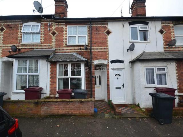 Wykeham Road, Reading 2 bed terraced house to rent £1,500 pcm £346 pw