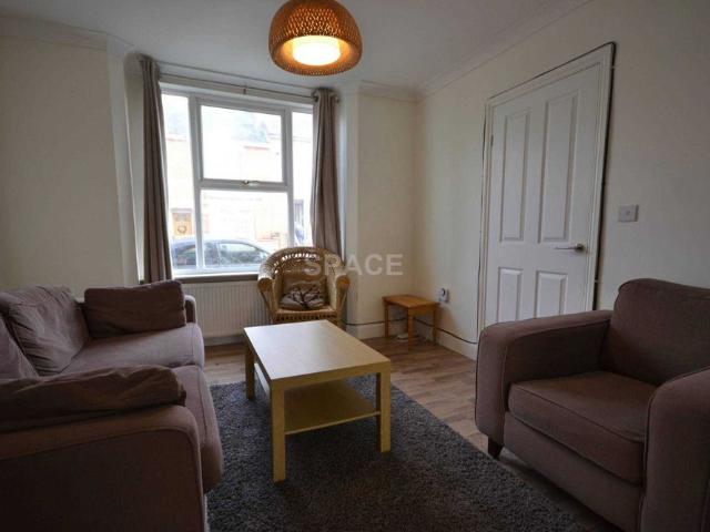 Wykeham Road, Reading, RG6 1NR