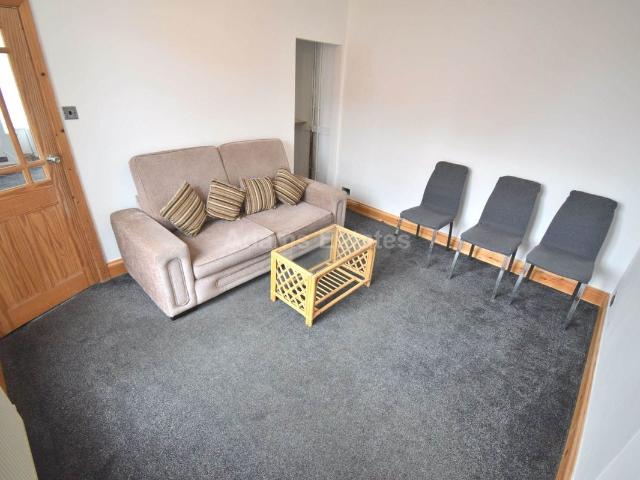 Wykeham Road, Reading RG6, 4 bed end terrace house to rent, £2,300 pcm | PrimeLocation
