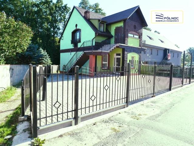 Dom wolnostojący 140 m2 z osobnymi wejściami i dużą działką