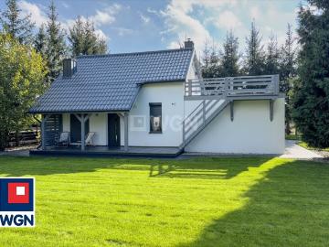 Nowoczesny dom 98 m2 z ogrodem i tarasami w Wylatkowie