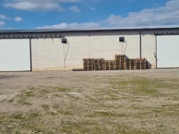 Magazyn 700m² z placem, wjazdami i monitoringiem