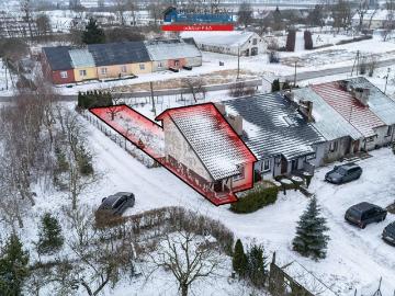 Sprzedam 3 pokojowe mieszkanie z ogrodem i parkingiem