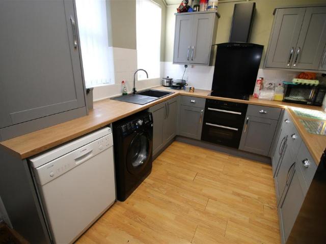Wyresdale Road, Lancaster LA1 4 bed private hall to rent £520 pcm £120 pw