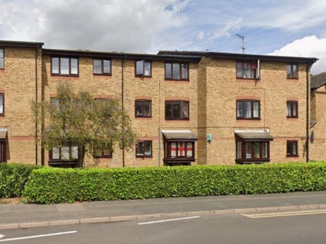 Wyvern House RM17, 1 bed flat to rent, £1,100 pcm | PrimeLocation
