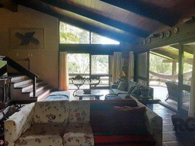 🏡  BELÍSSIMA CASA EM GRAMADO – JUNTO AO LAGO NEGRO 🌲 ✨