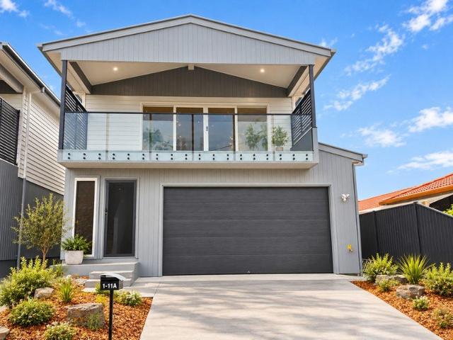 x 2 BRAND NEW DESIGNER HOMES MODERN COASTAL LIVING AT ITS BEST!
