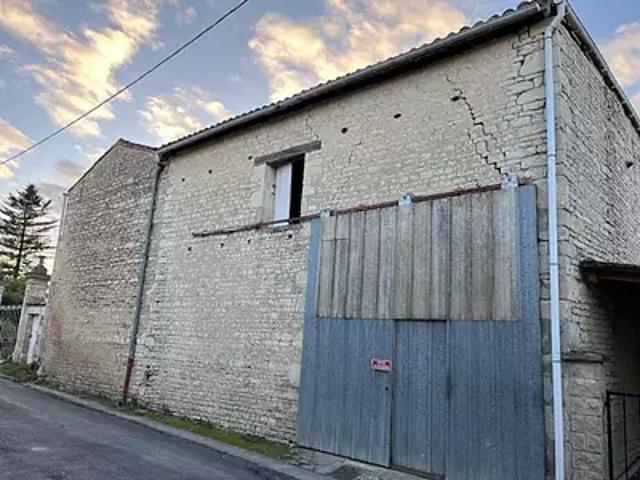 Xambes 16330 Achat / Vente maison 1 pièce t1