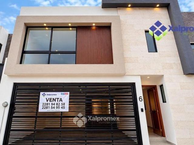 Xalapa Casa en Venta con Recámara en Planta Baja zona Pedregal Ánimas