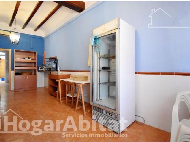 ¡XERESA CENTRO! MAGNÍFICA CASA AMPLIA Y LUMINOSA CON TERRAZA Y COMERCIO