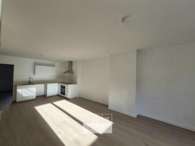 XRE JM63 Appartement T3 rénové Armentières Centre