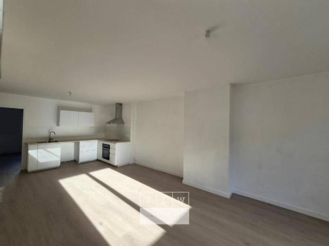 XRE LL152 Appartement T3 rénové Armentières Centre
