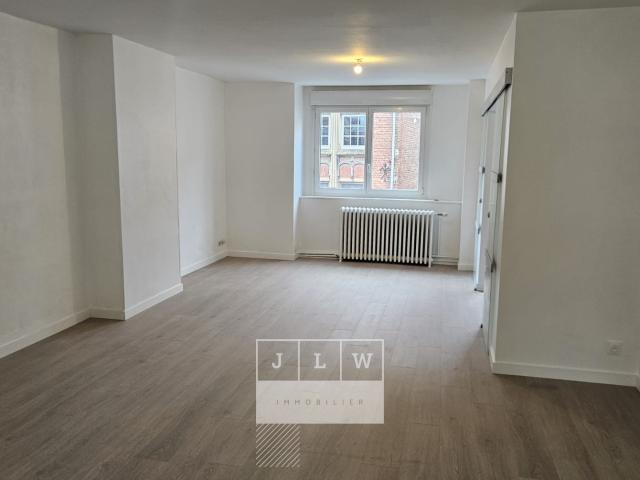 XRE LL152 Appartement T3 rénové Armentières Centre