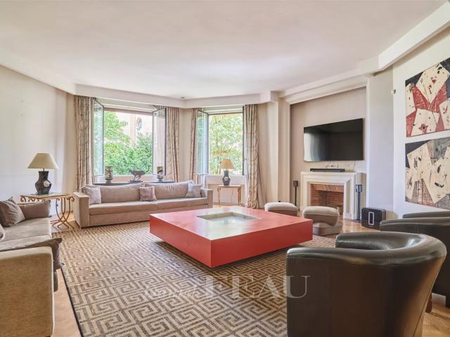 XVIème La Muette 291m² quatre suites 291m² Paris 16ème