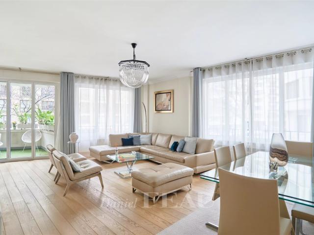 Xvième Passy 165m² trois chambres Balcon 164m² Paris 16ème