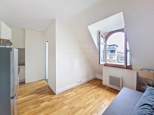 16e FOCH / MALAKOFF. BEAU STUDIO CALME ET LUMINEUX