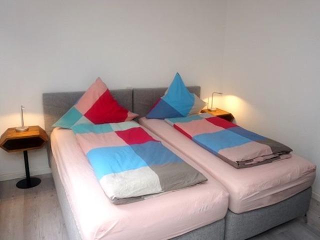 XXL Apartment for up to 6 persons with 3 bedrooms in an Altbremer Jugendstil house, Bremen Amsterdam Apartments for Rent