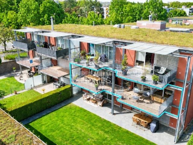 XXL Balkon mit modernem Wohngefühl