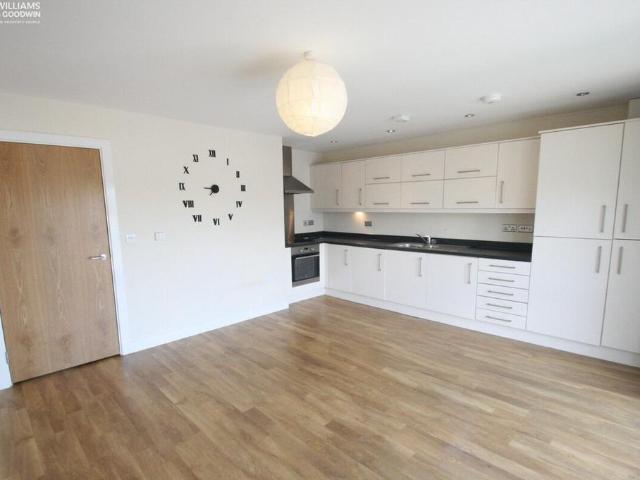 Y Bae, Bangor, Gwynedd, LL57 2 bed flat to rent £925 pcm £213 pw