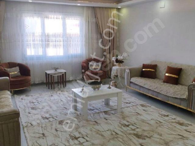 Yıkım Kararsız Sahibinden Satlık 2+1 Kattan Bölme Ev