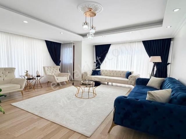 Yıl&ka Yapıdan Esenyurt Meydanda 3+1 Geniş M2 Arakat Daire!
