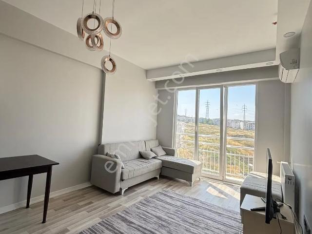 Yıl&ka Yapıdan Metrobüse Yakın 1+1 Full Eşyalı Kiralık Daire