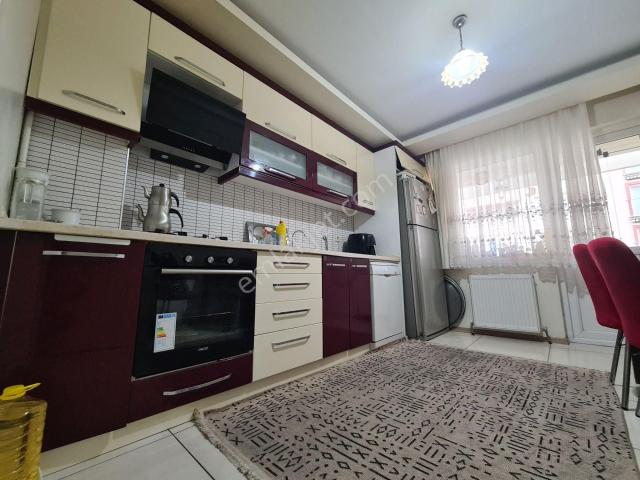 Yılın Fırsatı Sancaktepe'de Teras Balkon & Full Yapılı 140m² 3+1