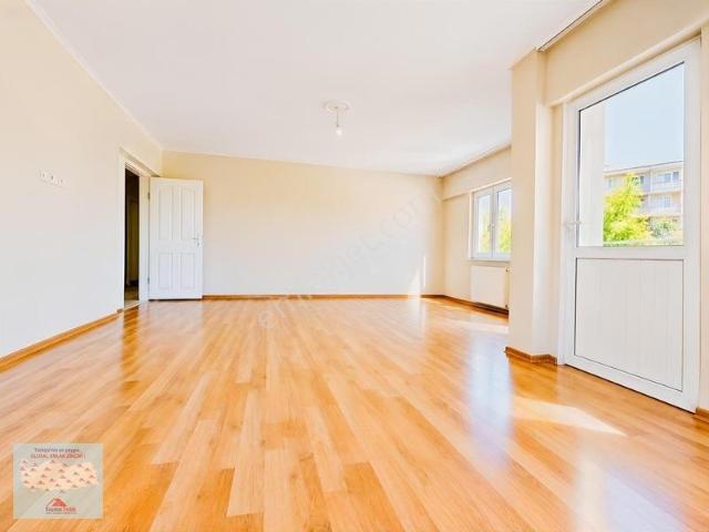 Yıldırım Bağlaraltı Satılık 3+1 Geniş Ara Kat Daire Net 140 M2