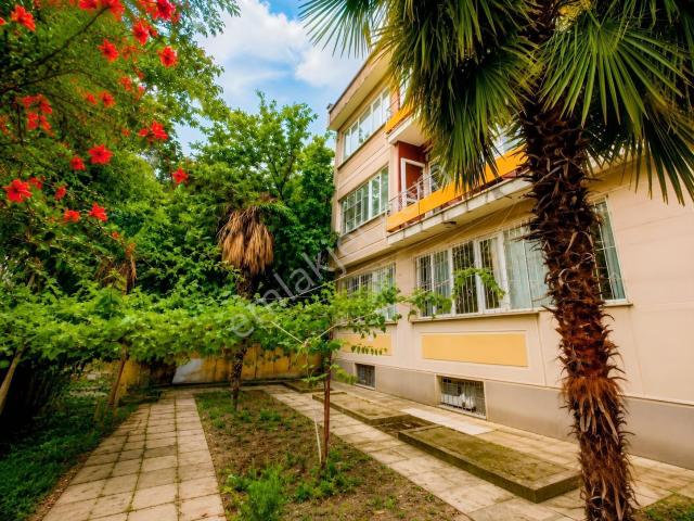 Yıldırım Meydancık'ta Bahçeli Binada 4+1 Kiralık Daire
