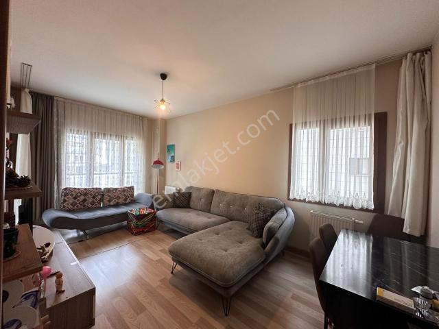 Yıldıztabya Cadde Üzerinde Site İçerisinde 2+1 Arakat Daire