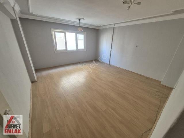 Yıldız Cad. 2+1 Asansörlü Arakat Kiralık Daire