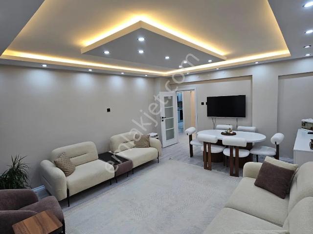 yıldız Gayrımenkul Den Kazancılar Cadde 3+1 Lüks Yapılı Masrafsız Satılık Ara Kat Fırsat Daire