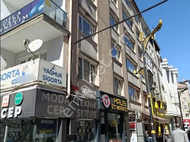 Yıldız Gayrımenkulden Hikmet Işık Cad. 2+1 Ara Kat Daire !