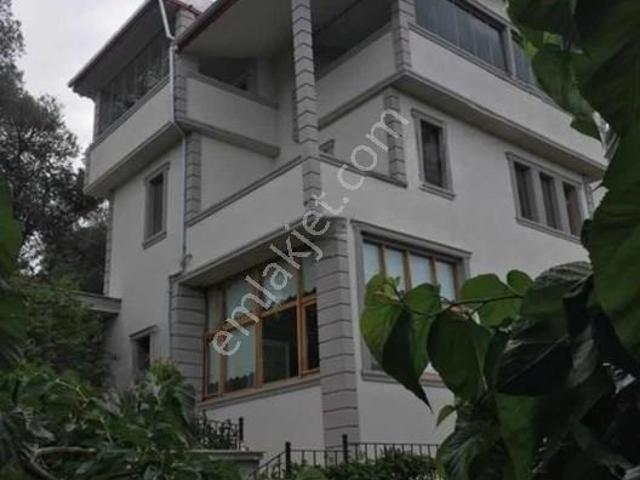 Yıldız Gayrimenkulden Akçaabat Salacıkda Manzaralı Villa