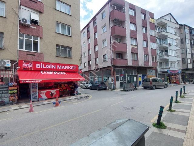Yıldız Gayrimenkul'den Kiralık Daire Doğum Evi İlerisi Cadde Üzeri