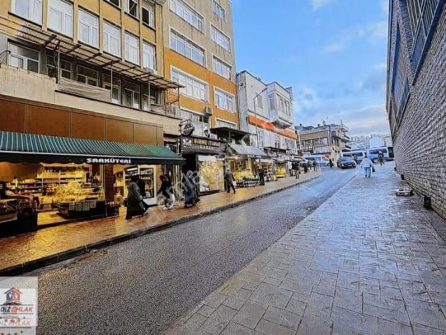 Yıldız Gayrimenkulden Ortahisar Çarşımahallesinde Satılık Daire