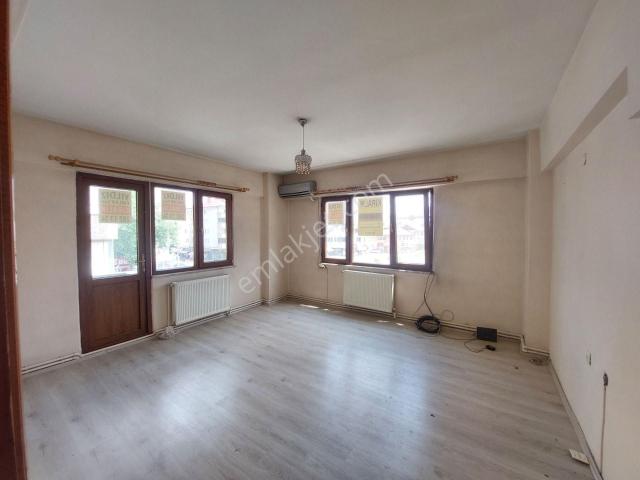 Yıldız Gayrimenkul'den Patates Hali Işıklarında Kiralık Daire