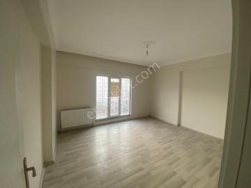 Yıldız Emlaktan Boğaziçi Konutları Satılık 3+1 Daire