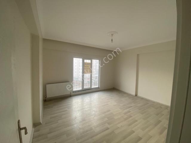 Yıldız Emlaktan Boğaziçi Konutları Satılık 3+1 Daire